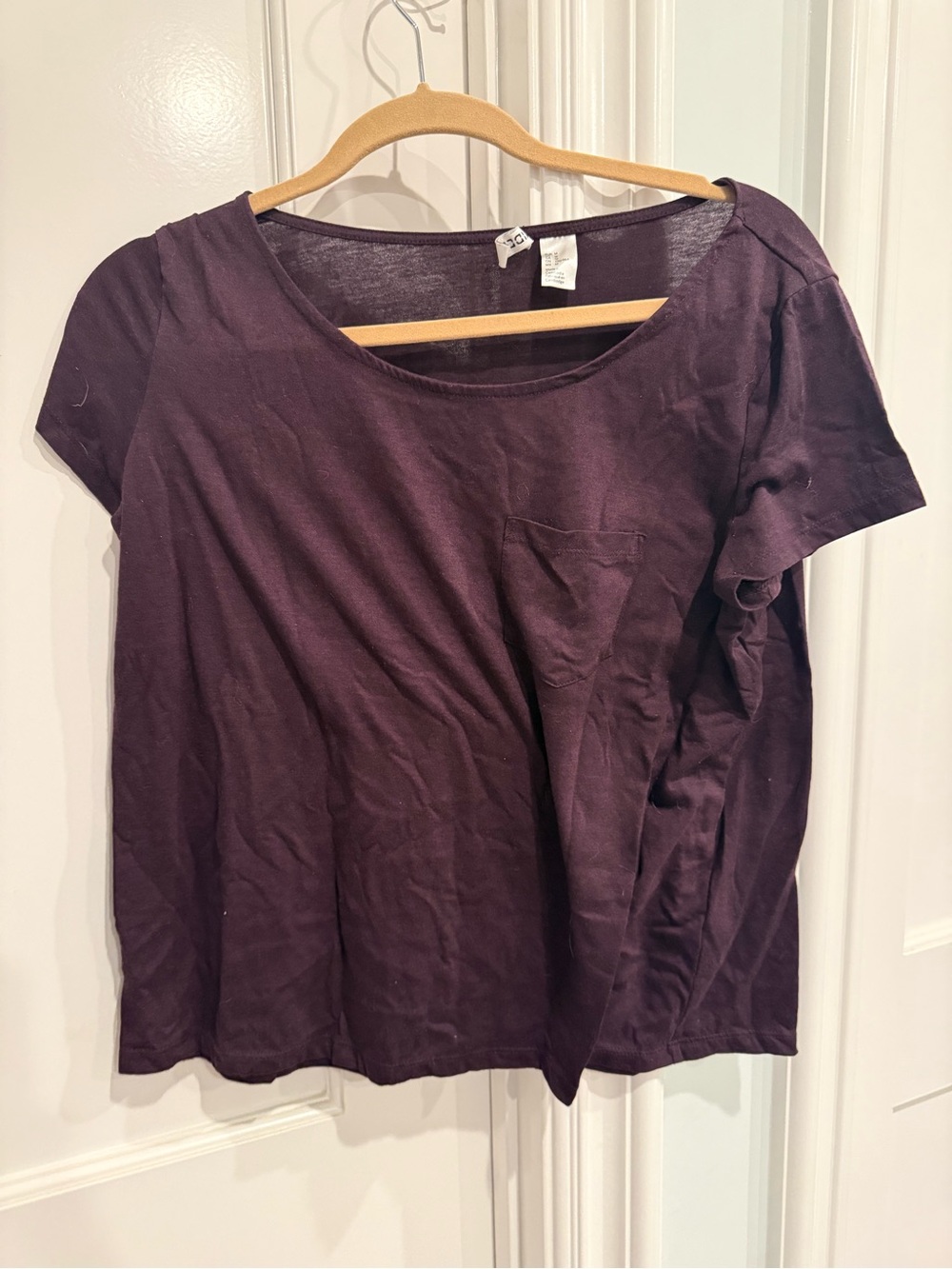 H&M Short Sleeve Scoop Neck Tee in Deep Plum